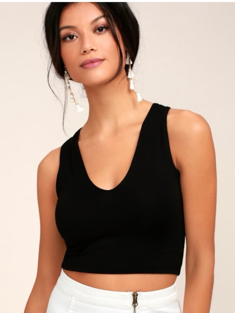 NWT Lulu's Black V-Neck Cropped Tank